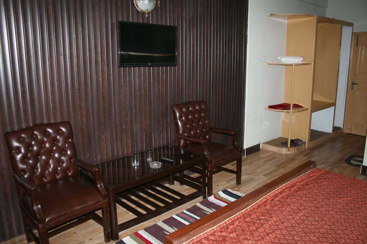 Pine Top Hotels Naran Zewnętrze zdjęcie