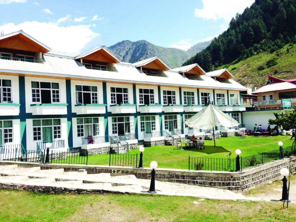 Pine Top Hotels Naran Zewnętrze zdjęcie