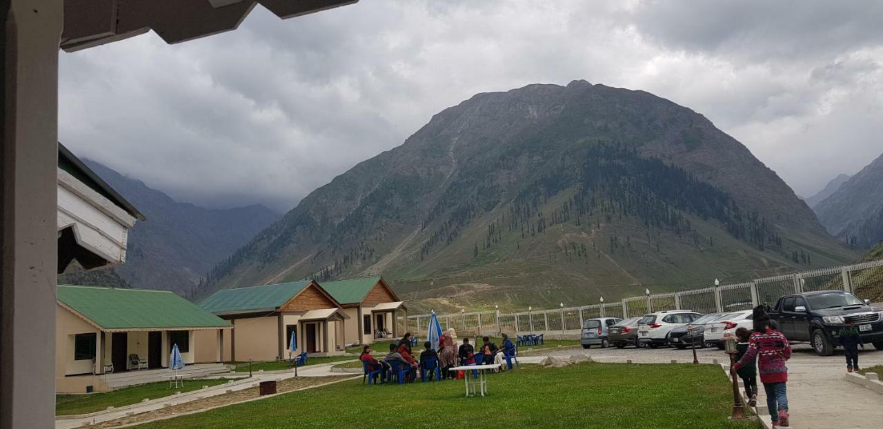 Pine Top Hotels Naran Zewnętrze zdjęcie